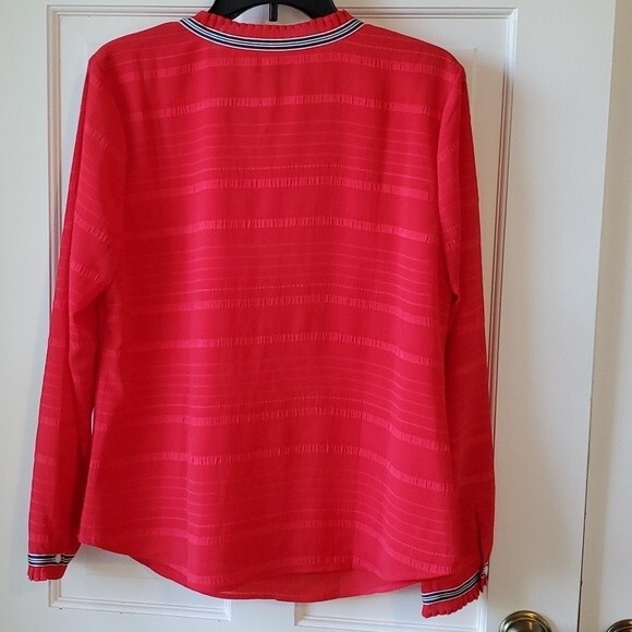 NWOT TALBOTS RED TOP SIZE MEDIUM RUFFLE NECK GROSGRAIN CRINKLE - Picture 7 of 10